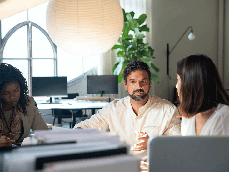 Discussing why to choose middle east for business